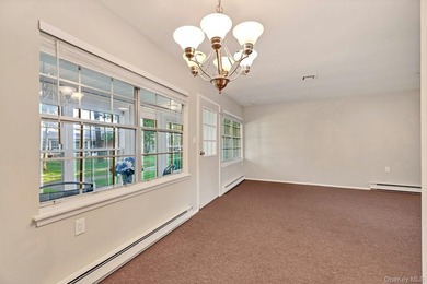 Move right into this beautifully maintained two-bedroom - photo 8