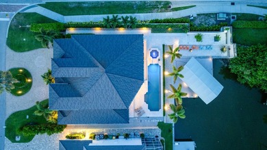 Experience the pinnacle of coastal luxury in the heart of - photo 2