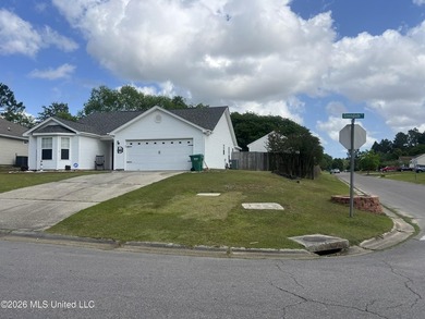 Just listed: a well-maintained, move-in-ready home on a large - photo 2