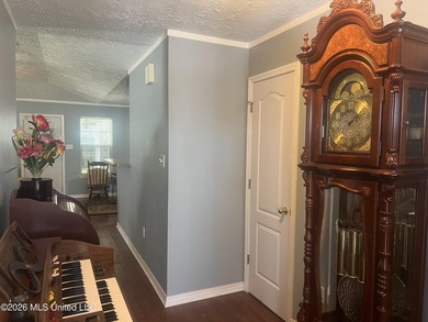 Just listed: a well-maintained, move-in-ready home on a large - photo 5