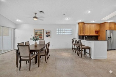 Welcome to this charming single-story residence in Palm Isles - photo 7