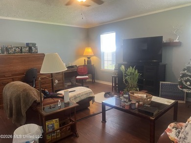 Just listed: a well-maintained, move-in-ready home on a large - photo 9