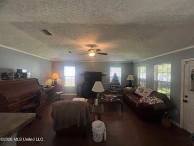 Just listed: a well-maintained, move-in-ready home on a large - photo 10