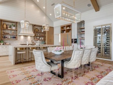 Welcome to 120 Lower Green Way, the epitome of luxury lakefront - photo 17
