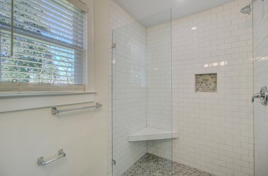 Wonderfully remodeled home with upgraded everything, on a rare - photo 21