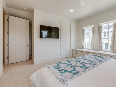Welcome to 120 Lower Green Way, the epitome of luxury lakefront - photo 41