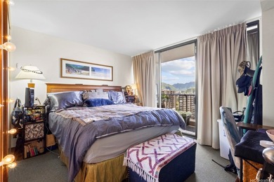 Come take a look at this amazing Waikiki Sunset Unit! It has 1 - photo 11