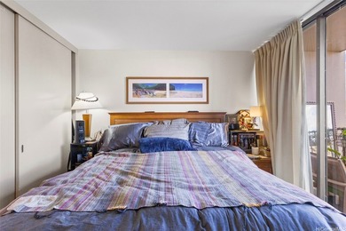 Come take a look at this amazing Waikiki Sunset Unit! It has 1 - photo 12