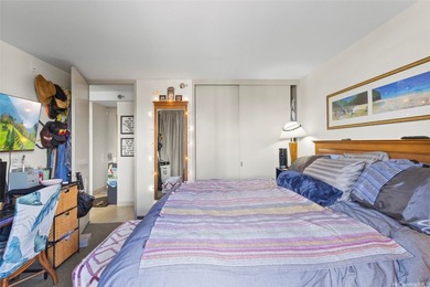 Come take a look at this amazing Waikiki Sunset Unit! It has 1 - photo 13