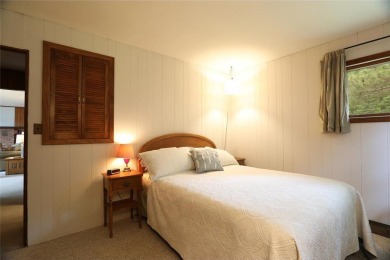 Furnished Lake Eshquaguma 3BR Yr Round Lake Home Built By