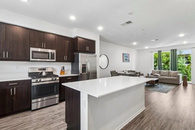 Welcome to Playa Del Sol living at its finest! This beautifully - photo 14