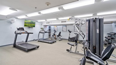 Come take a look at this amazing Waikiki Sunset Unit! It has 1 - photo 19