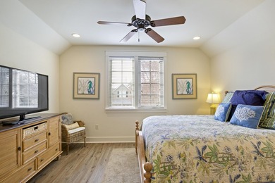 Set on a prime corner lot within the Bungalos at Sandestin, this - photo 20