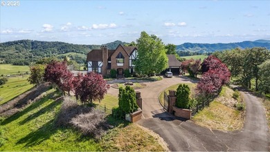 Nestled in Oregon's scenic Umpqua Valley, this extraordinary 2 - photo 1