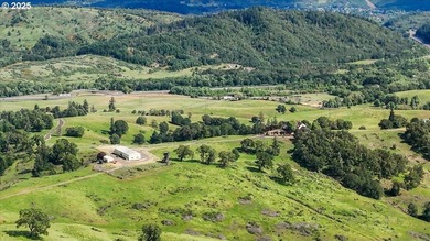 Nestled in Oregon's scenic Umpqua Valley, this extraordinary 2 - photo 4