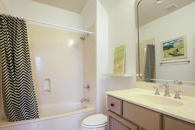 Set on a prime corner lot within the Bungalos at Sandestin, this - photo 25