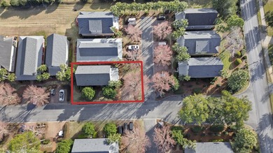 Set on a prime corner lot within the Bungalos at Sandestin, this - photo 26