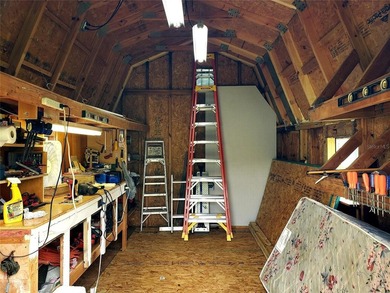 Welcome to easy Florida living! This 2-bed, 2-bath home sits in - photo 35
