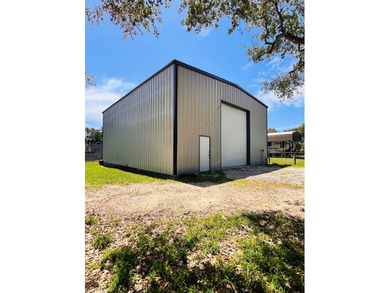 Two spacious lots with room to expand or customize. One lot - photo 2