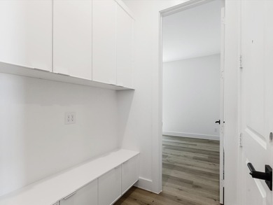 Ready Now! Feel like a Royal in our Elizabeth plan. Step into - photo 13