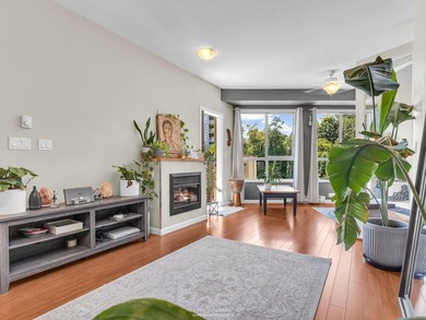 Remarkable 2 bedroom, 2 bathroom suite in *The Grove*, a - photo 4