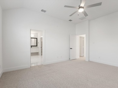 Ready Now! Feel like a Royal in our Elizabeth plan. Step into - photo 20