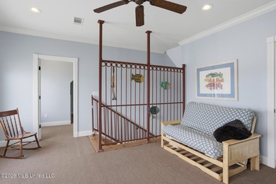 Waterfront living at its best! Tucked away on a quiet cul-de-sac - photo 23