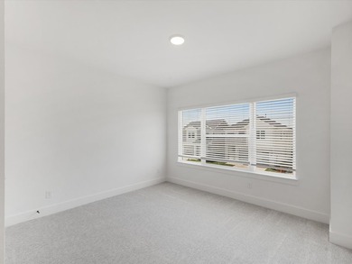 Ready Now! Feel like a Royal in our Elizabeth plan. Step into - photo 25