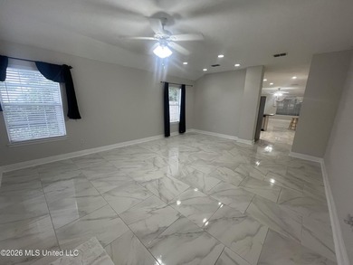 Great starter home in a convenient location! Just minutes from - photo 7