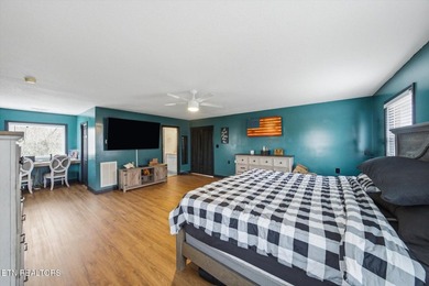 Motivated Sellers! Pictures don't do this property justice--it's - photo 28