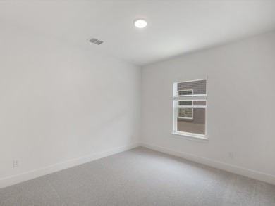 Ready Now! Feel like a Royal in our Elizabeth plan. Step into - photo 28