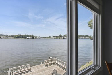 Waterfront living at its best! Tucked away on a quiet cul-de-sac - photo 29