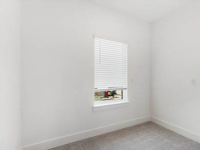 Ready Now! Feel like a Royal in our Elizabeth plan. Step into - photo 29