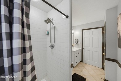 Motivated Sellers! Pictures don't do this property justice--it's - photo 40
