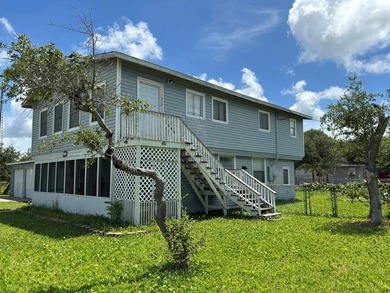 A big house on a big lot for this section of Holiday Beach! - photo 5