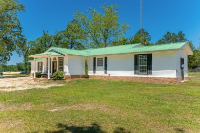  Home For Sale in Laurel Hill Florida