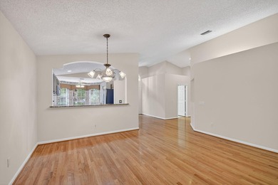 BEST BUY IN VALENCIA ISLES. 3 BEDROOMS OR 2 BEDROOMS AND A DEN - photo 12