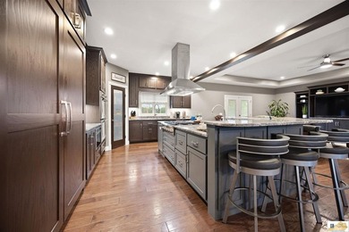 Luxury meets comfort in this exceptional custom-built home on 5 - photo 2