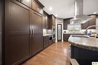 Luxury meets comfort in this exceptional custom-built home on 5 - photo 3