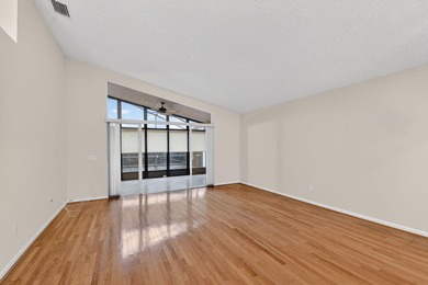 BEST BUY IN VALENCIA ISLES. 3 BEDROOMS OR 2 BEDROOMS AND A DEN - photo 14