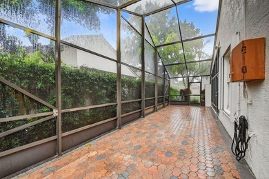 BEST BUY IN VALENCIA ISLES. 3 BEDROOMS OR 2 BEDROOMS AND A DEN - photo 32