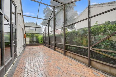 BEST BUY IN VALENCIA ISLES. 3 BEDROOMS OR 2 BEDROOMS AND A DEN - photo 33