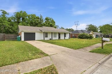Welcome to your beautifully updated 3-bedroom, 2-bathroom home - photo 3