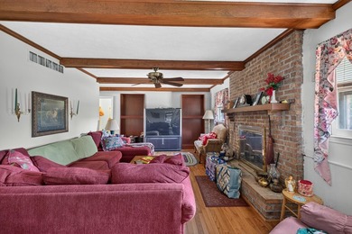 This brick american traditonal ranch with full walkout basement - photo 11