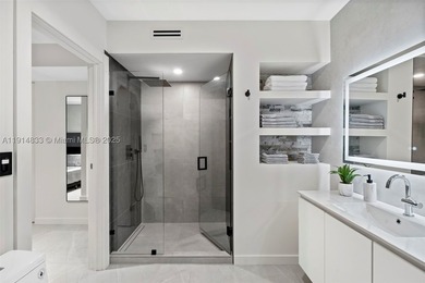 Totally brand-new remodeled and rarely offered furnished gem - photo 11