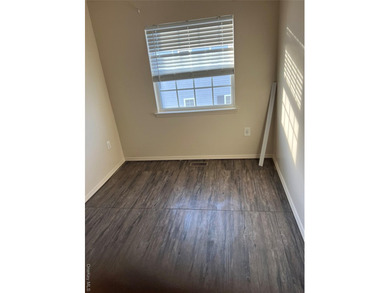 Nice condo in the Soundview area. Great opportunity for - photo 12