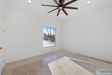 Incredible HOME with lake views on a golf course.Very desirable - photo 18