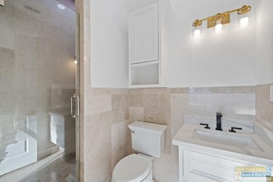 Incredible HOME with lake views on a golf course.Very desirable - photo 19