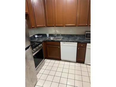 Nice condo in the Soundview area. Great opportunity for - photo 21