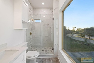 Incredible HOME with lake views on a golf course.Very desirable - photo 43